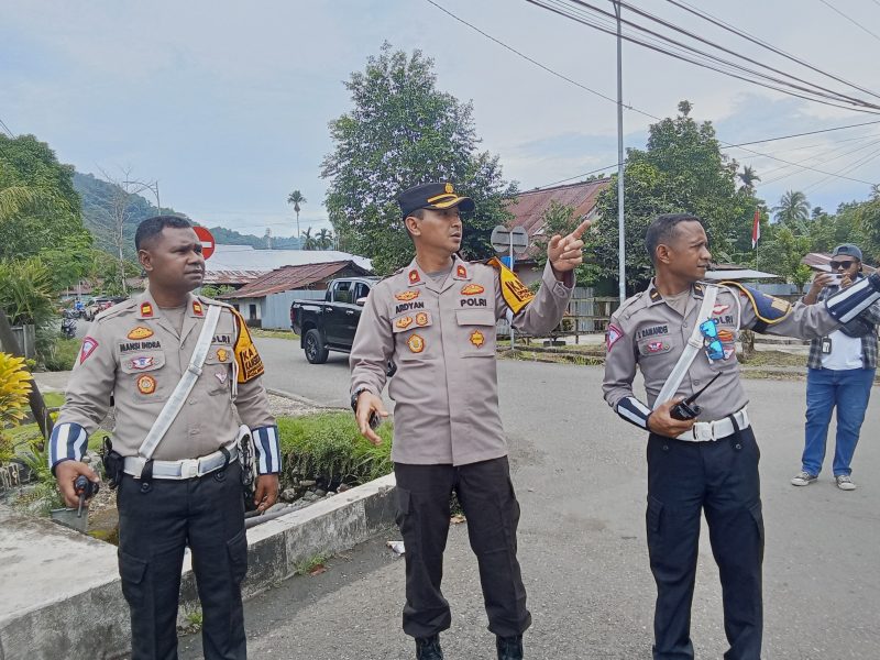 Polres Kepulauan Yapen Gencarkan Pemasangan KTL, Tekan Angka Kecelakaan Lalu Lintas