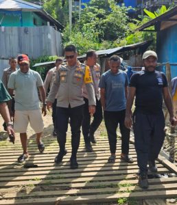 Polresta Jayapura Kota Salurkan Bansos ke Mahasiswa Asrama IMPOKBA